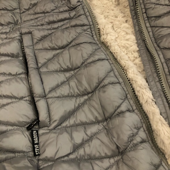 Coat - Picture 3 of 4